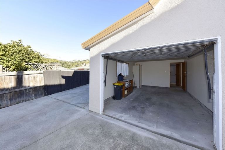 Photo of property in 2/63 Beachville Road, Redcliffs, Christchurch, 8081