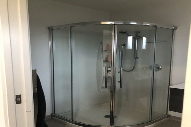 Photo of property in 52 Minaret Ridge, Wanaka, 9305