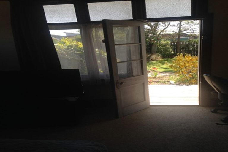 Photo of property in 17 Lyndon Street, Riccarton, Christchurch, 8011