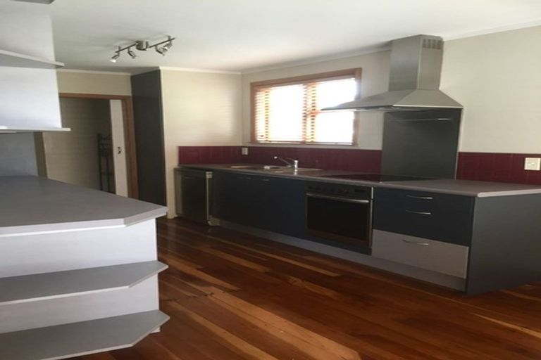 Photo of property in 91 Hewer Crescent, Naenae, Lower Hutt, 5011