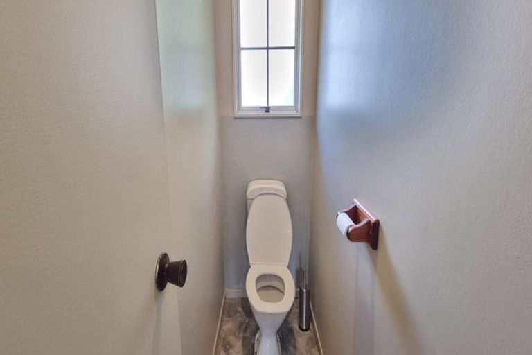 Photo of property in 40 Sikkim Crescent, Clover Park, Auckland, 2019