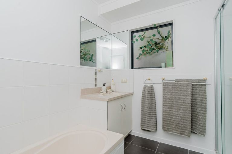 Photo of property in 90 Dixon Road, Glenview, Hamilton, 3206