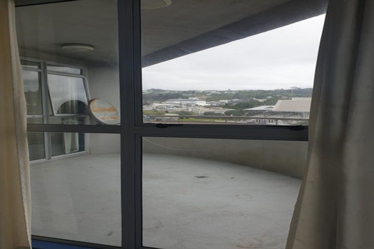 Photo of property in Grandstand Apartments, 11/80u Kent Terrace, Mount Victoria, Wellington, 6011