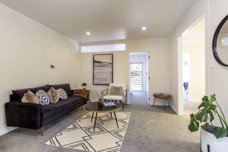 Photo of property in 4/34 Rewarewa Road, Te Atatu Peninsula, Auckland, 0610