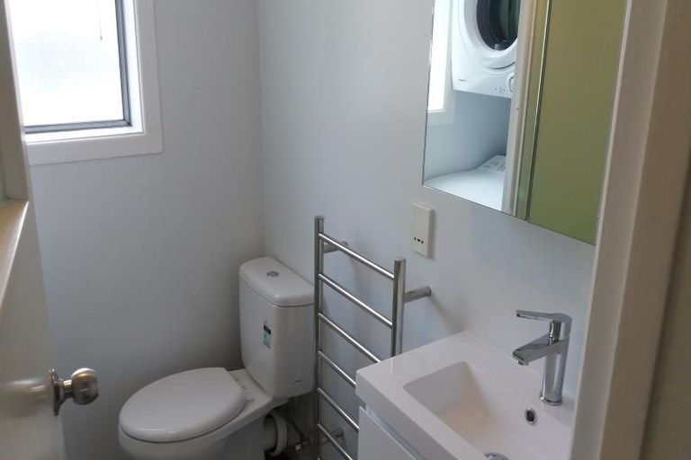Photo of property in Windsor Court, 340u2 Tinakori Road, Thorndon, Wellington, 6011