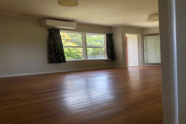 Photo of property in 2 Totara Grove, Hillcrest, Auckland, 0627