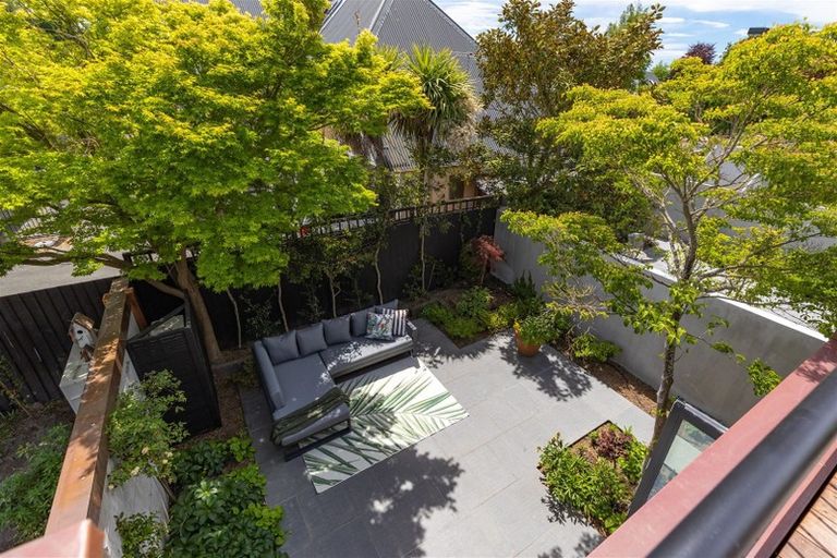 Photo of property in 89 Holly Road, St Albans, Christchurch, 8014