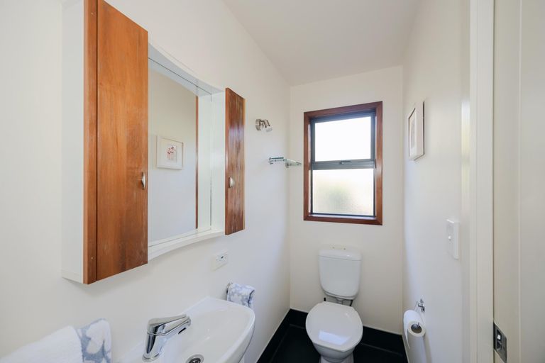Photo of property in 16a Chambers Street, Kakanui, Oamaru, 9495