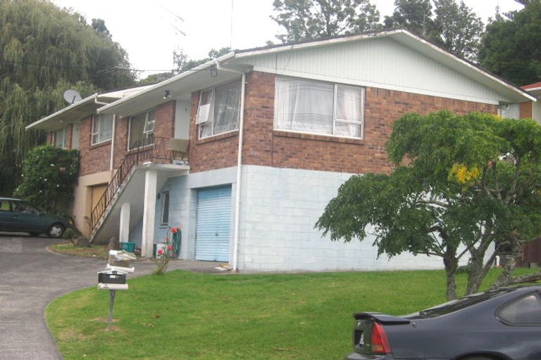 Photo of property in 1/80 Peach Road, Glenfield, Auckland, 0629