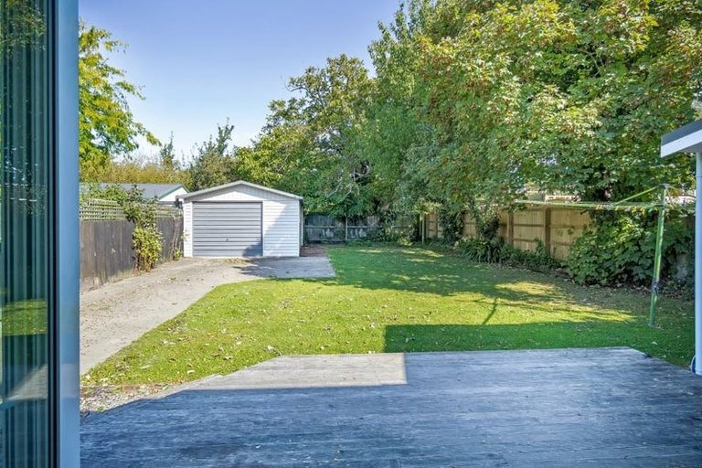 Photo of property in 74 Edward Avenue, Edgeware, Christchurch, 8013