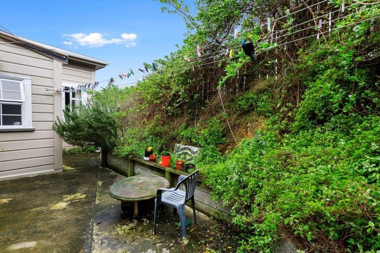 Photo of property in 88 Eden Street, Island Bay, Wellington, 6023