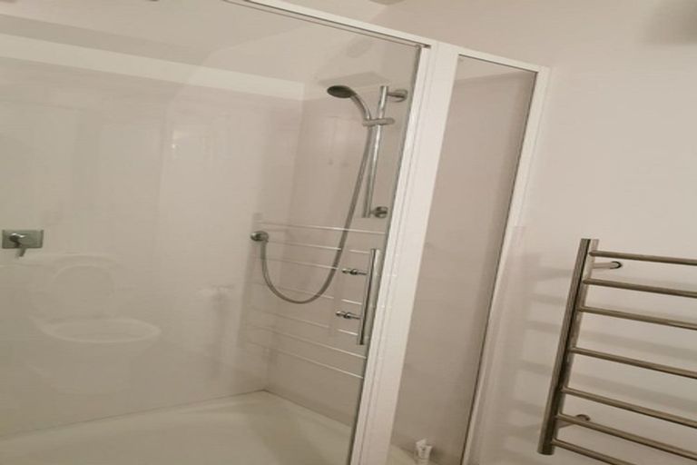 Photo of property in 65 Saddleback Grove, Karori, Wellington, 6012