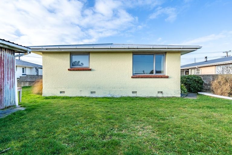 Photo of property in 39 Wicklow Street, Clifton, Invercargill, 9812