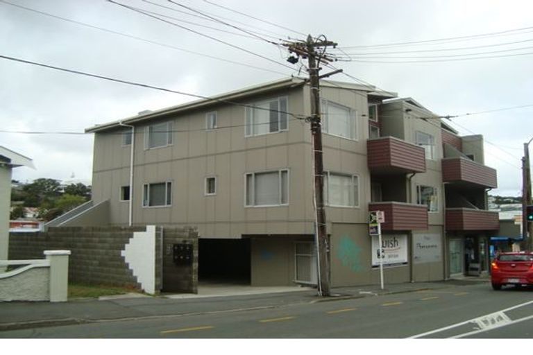 Photo of property in 189u4 Ohiro Road, Brooklyn, Wellington, 6021