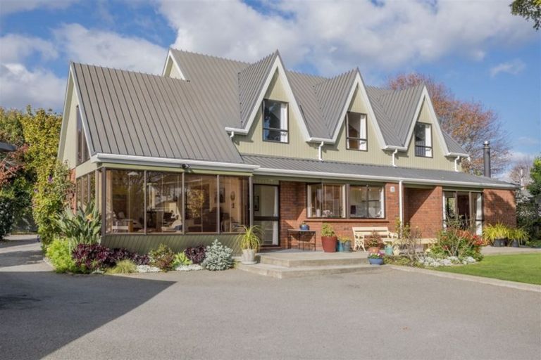 Photo of property in 3 Titoki Place, Levin, 5510