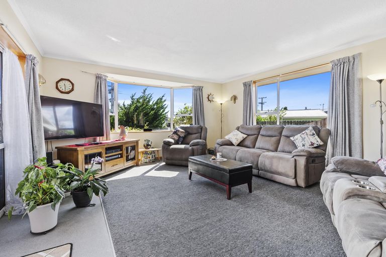 Photo of property in 13 Omahau Crescent, Twizel, 7901