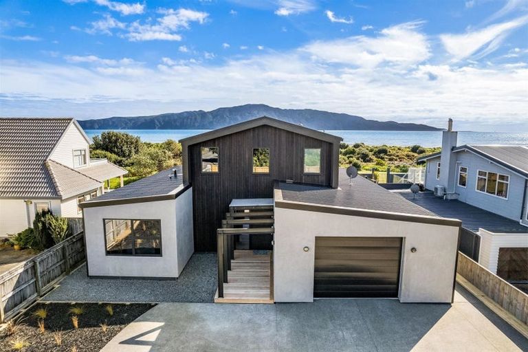 Photo of property in 123 Manly Street, Paraparaumu Beach, Paraparaumu, 5032
