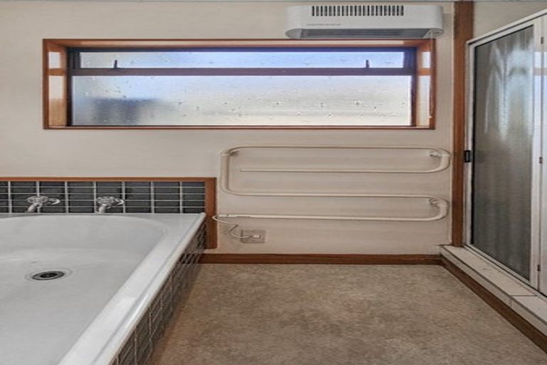 Photo of property in 2/505 Fitzroy Avenue, Hastings, 4122