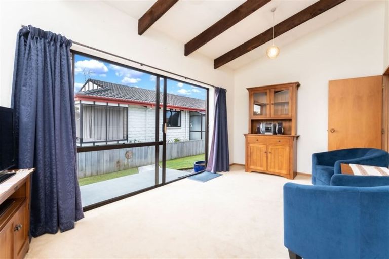 Photo of property in 92c/2 Englefield Road, Northwood, Christchurch, 8051