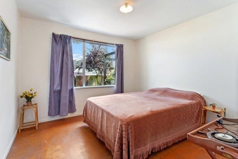 Photo of property in 4 Seneca Place, Burwood, Christchurch, 8083