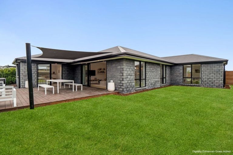 Photo of property in 10 Lewis Crescent, Rolleston, 7614