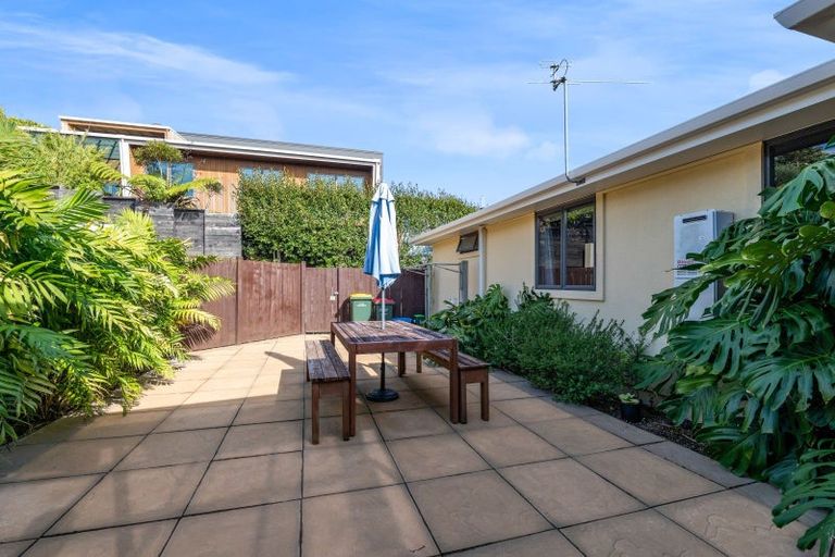 Photo of property in 204 Heta Road, Merrilands, New Plymouth, 4312