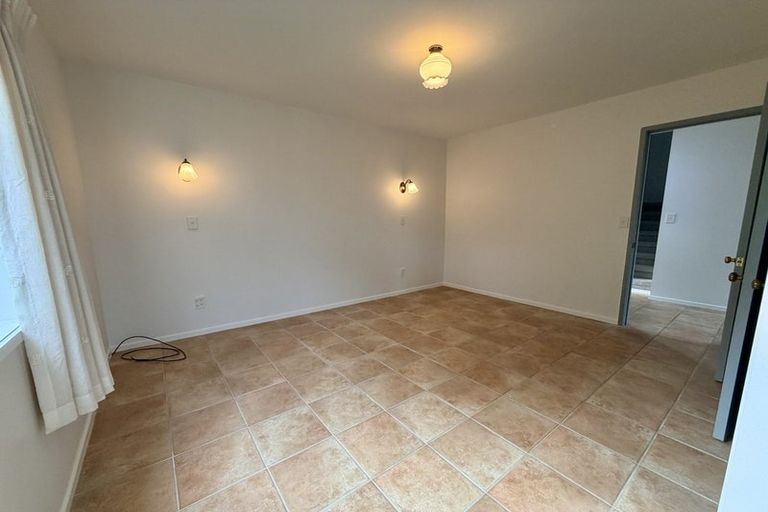 Photo of property in 2/30 Princes Street, Northcote Point, Auckland, 0627