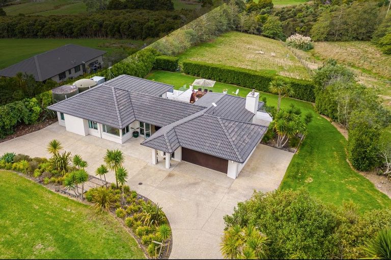 Photo of property in 466 Whitehills Road, Waitoki, Silverdale, 0994
