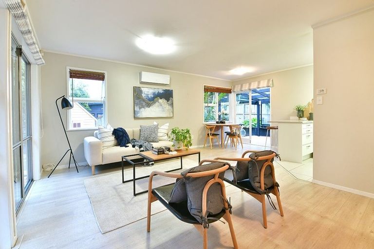 Photo of property in 9 Neptune Avenue, Beach Haven, Auckland, 0626