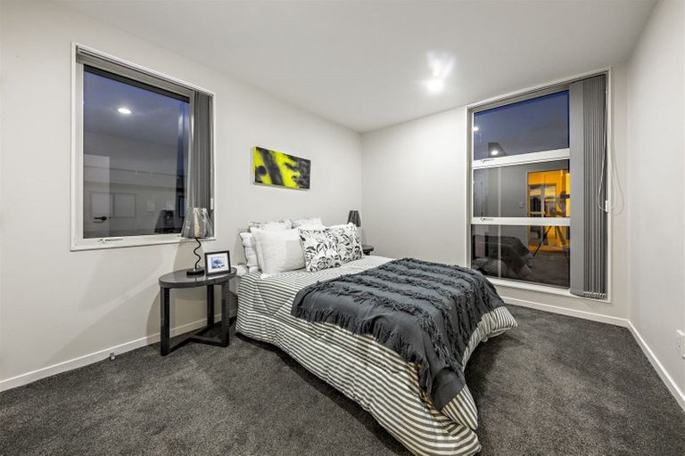Photo of property in 21 Popokatea Drive, Takanini, 2112