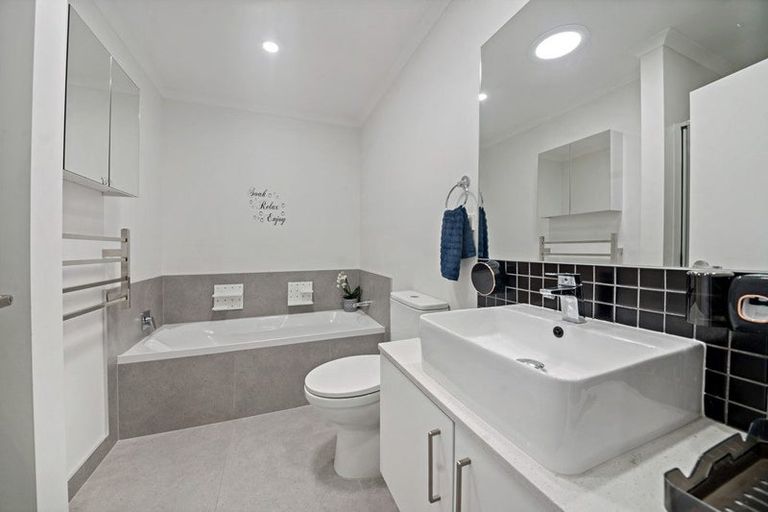 Photo of property in 23 Kare Ariki Place, Pukekohe, 2120
