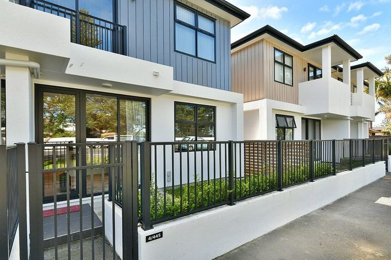 Photo of property in 4/445 Hibiscus Coast Highway, Orewa, 0931