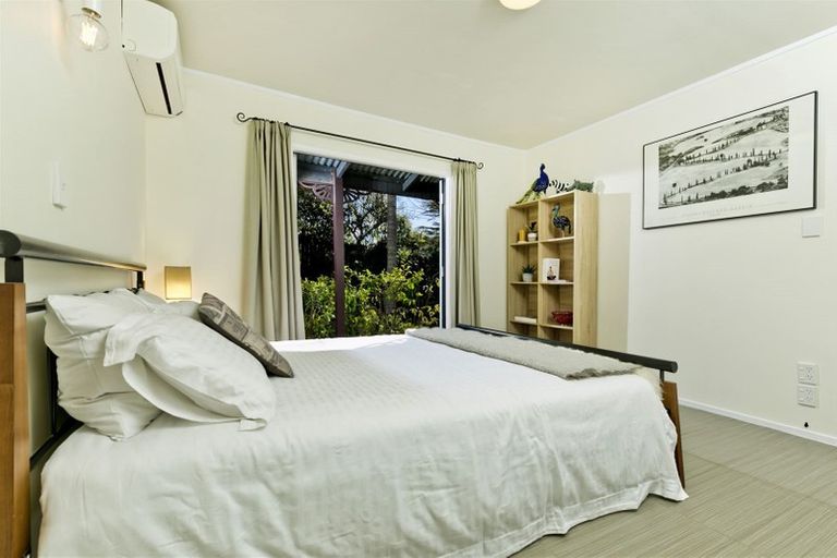 Photo of property in 14b South Lynn Road, Titirangi, Auckland, 0604