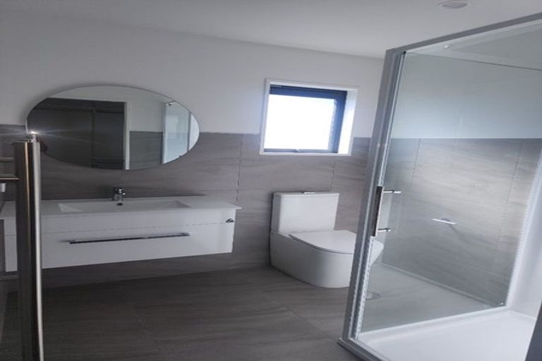 Photo of property in 2 Ellmers Street, Woodend, 7610