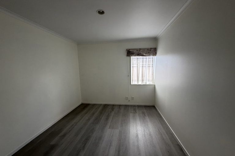 Photo of property in 34 Millhouse Drive, Northpark, Auckland, 2013