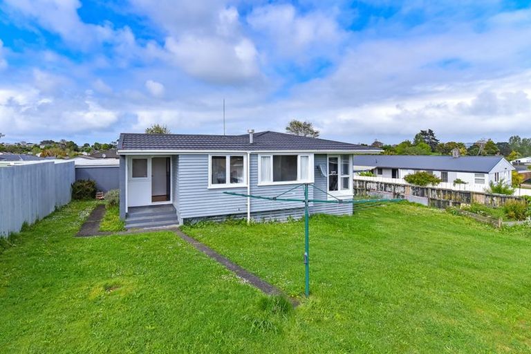 Photo of property in 18 Rata Street, Waiuku, 2123
