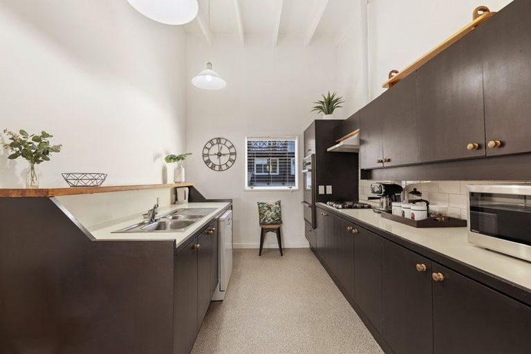 Photo of property in 37-39 Hallenstein Street, Queenstown, 9300