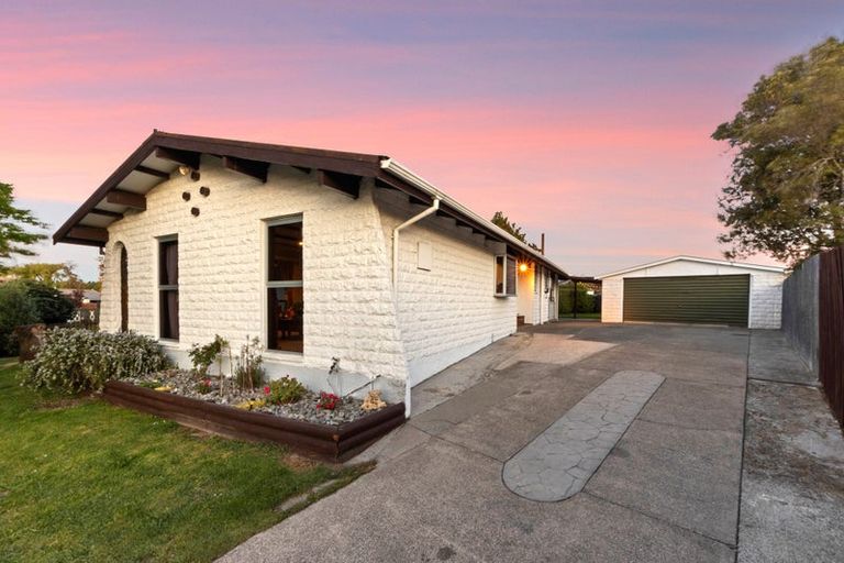 Photo of property in 73 Warren Crescent, Hillmorton, Christchurch, 8025