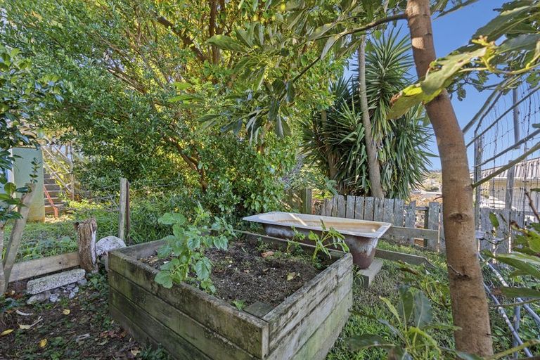 Photo of property in 6 Hughson Street, Waitara, 4320