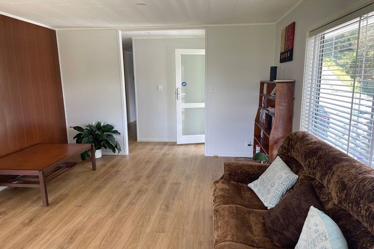 Photo of property in 419 Don Buck Road, Massey, Auckland, 0614