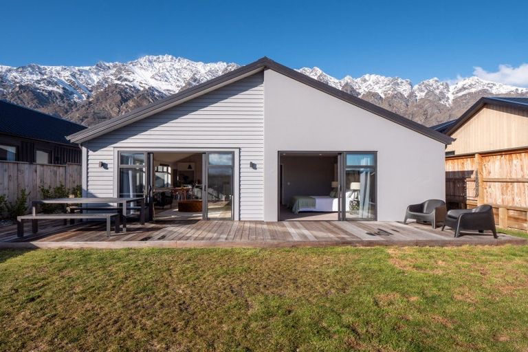 Photo of property in 22 Muster Road, Jacks Point, 9371