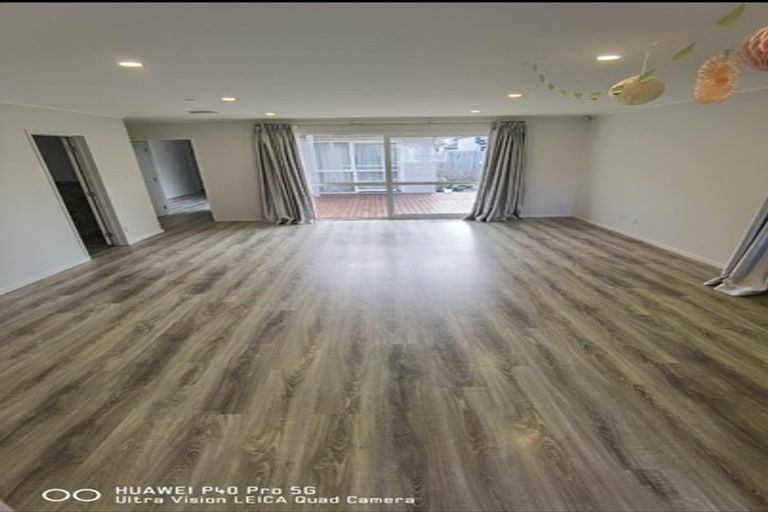 Photo of property in 13 Takahe Avenue, Takanini, 2112