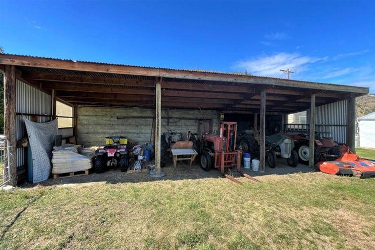 Photo of property in 100 Roxburgh Road East, Roxburgh East, Roxburgh, 9571