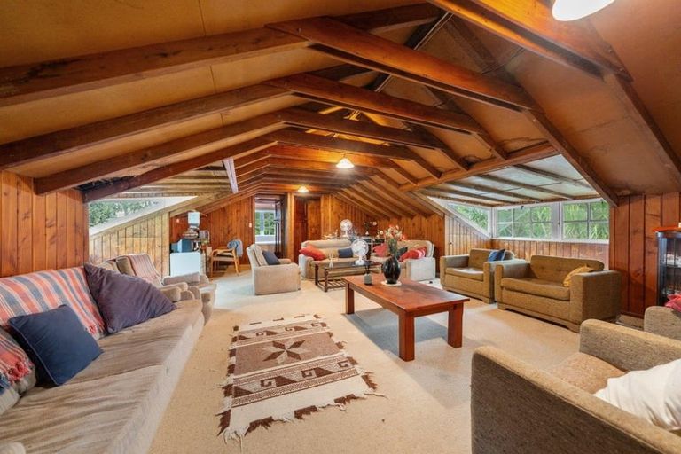 Photo of property in 130 Boord Crescent, Kumeu, 0891