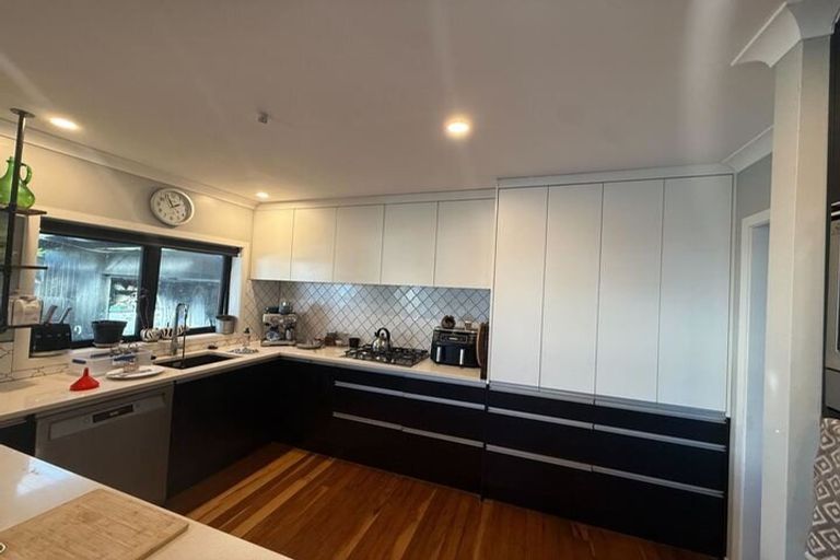 Photo of property in 99 Kitchener Road, Waiuku, 2123