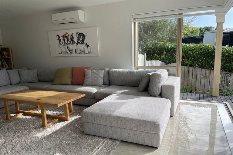 Photo of property in 17 Meteor Place, Schnapper Rock, Auckland, 0632