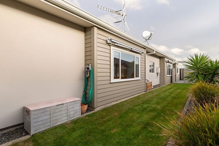 Photo of property in 3 Silicon Way, Fitzherbert, Palmerston North, 4410