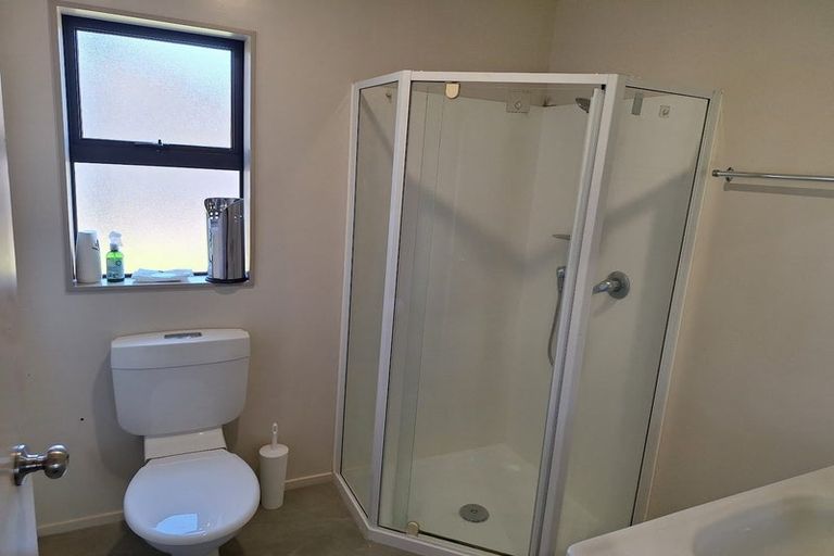 Photo of property in 8 Pyramid Place, Glen Eden, Auckland, 0602