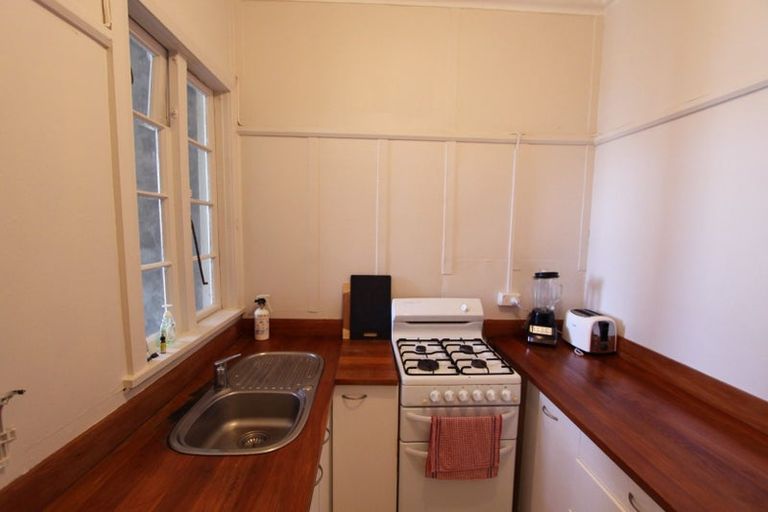 Photo of property in 136u2 Evans Bay Parade, Roseneath, Wellington, 6021