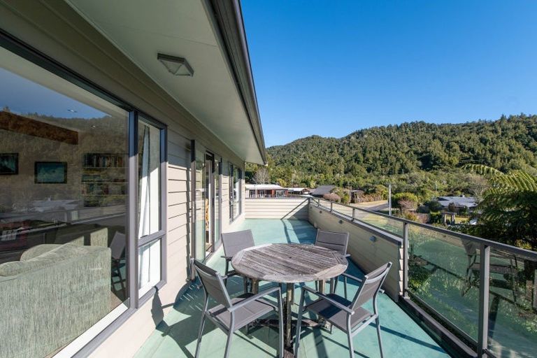 Photo of property in 9 Benn Road, Lake Okareka, Rotorua, 3076